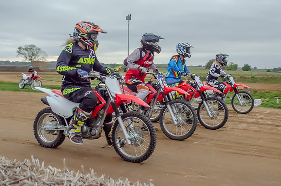 Days on the Dirt (140)