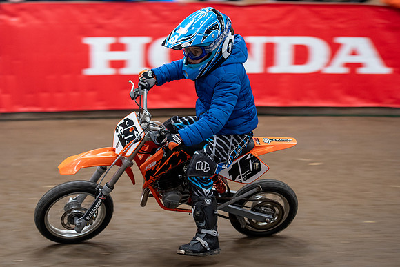 Champions Rd5 Web (11)